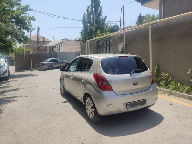Hyundai i20 2009, 248,000 km - 1.6 л - Bakı