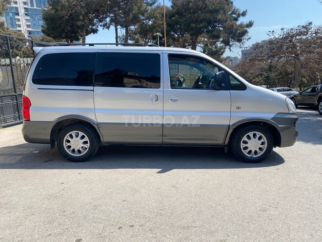 Hyundai H-1 2013, 425,000 km - 2.4 l - Bakı