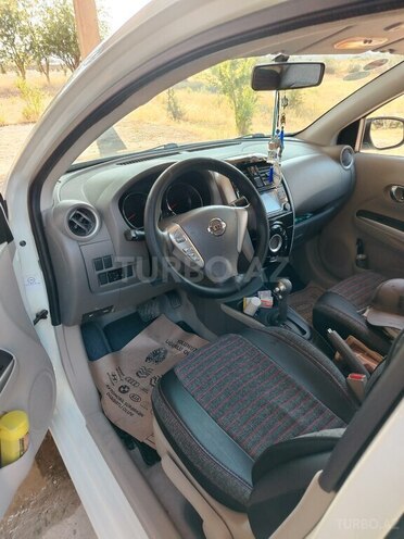 Nissan Sunny 2014, 200,000 km - 1.5 л - Bakı