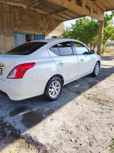 Nissan Sunny 2014, 200,000 km - 1.5 л - Bakı