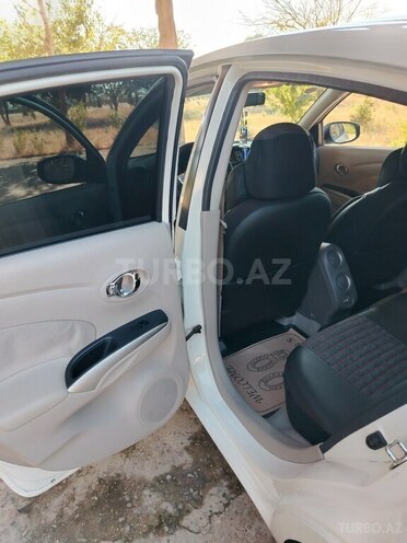 Nissan Sunny 2014, 200,000 km - 1.5 л - Bakı