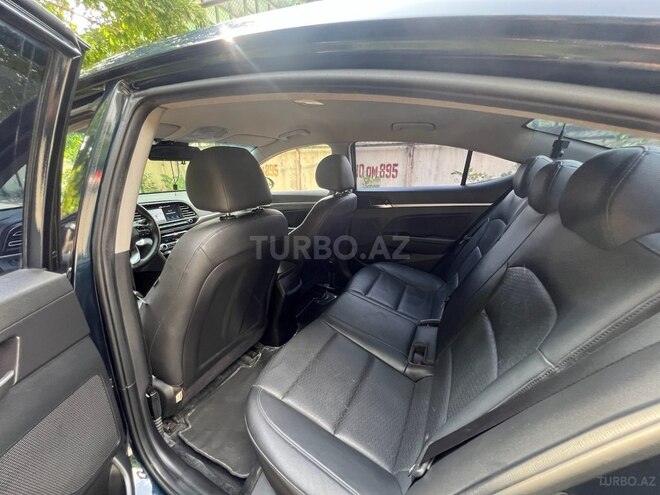 Hyundai Elantra 2019, 111,622 km - 1.6 l - Bakı