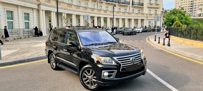 Lexus LX 570-1