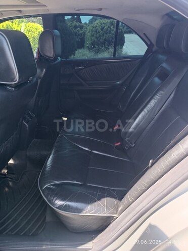 Mercedes E 220 d 2000, 491,609 km - 2.2 л - Bərdə