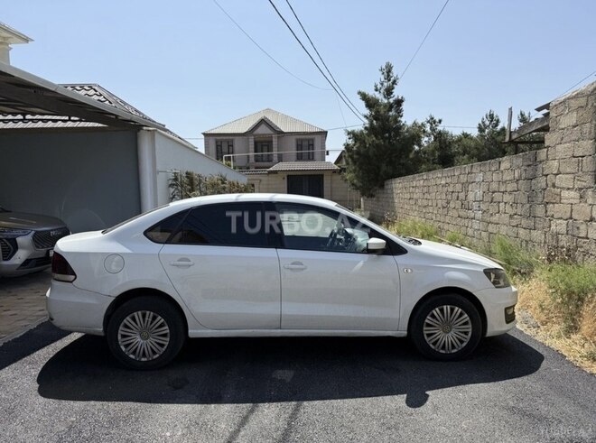 Volkswagen Polo 2018, 150,000 km - 1.6 л - Bakı