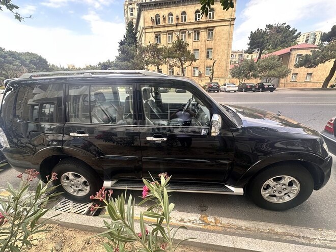 Mitsubishi Pajero 2007, 286,960 km - 3.0 л - Bakı