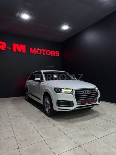Audi Q7-2