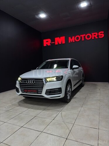 Audi Q7-3