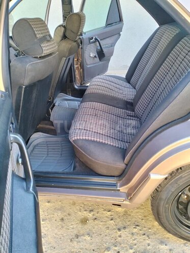 Mercedes 190 1992, 300,000 km - 2.0 l - Bakı