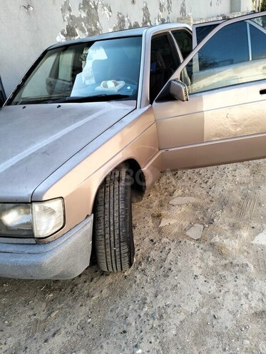 Mercedes 190 1992, 300,000 km - 2.0 l - Bakı