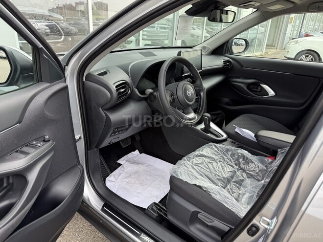 Toyota Yaris Cross-10