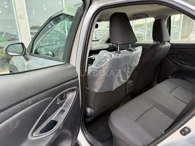 Toyota Yaris Cross-11