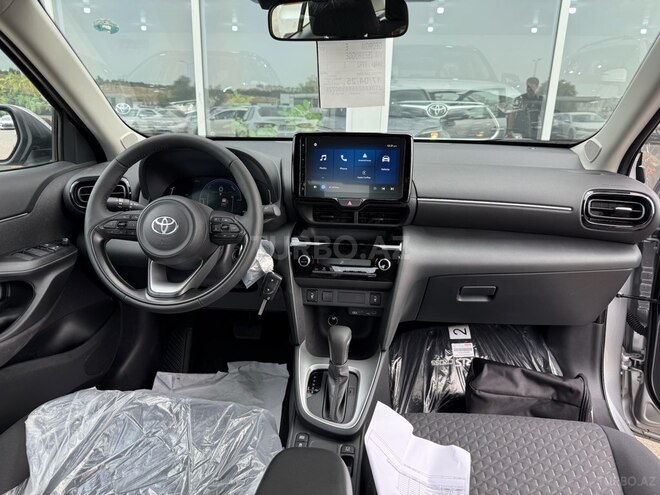 Toyota Yaris Cross-14