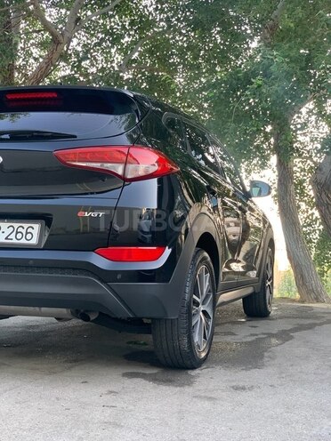 Hyundai Tucson 2016, 140,000 km - 1.7 l - Bakı