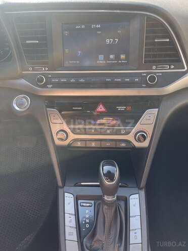 Hyundai Avante 2017, 160,000 km - 1.6 l - Bakı