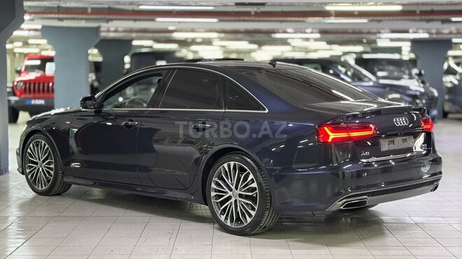 Audi A6-4