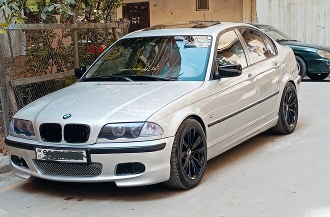 BMW 320 2000, 334,613 km - 2.0 л - Bakı