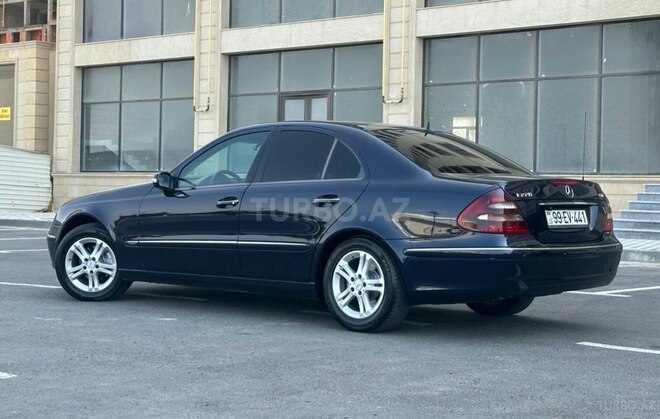 Mercedes E 220 d 2002, 223,220 km - 2.2 л - Sumqayıt