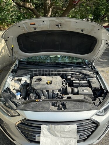 Hyundai Elantra 2017, 200,000 km - 2.0 л - Bakı