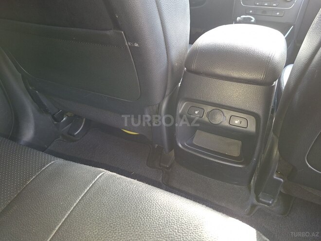Kia Sorento-10