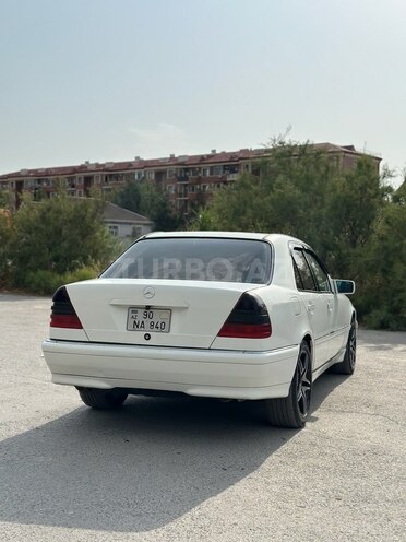 Mercedes C 230 1999, 254,000 km - 2.3 l - Bakı
