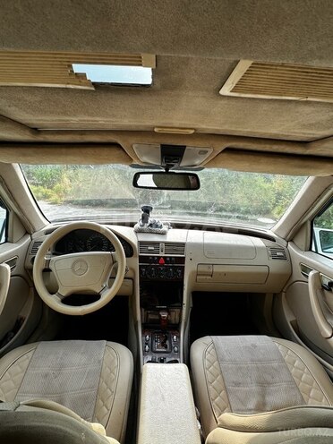 Mercedes C 230 1999, 254,000 km - 2.3 l - Bakı