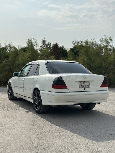 Mercedes C 230 1999, 254,000 km - 2.3 l - Bakı