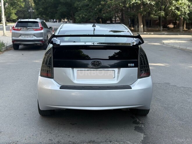 Toyota Prius-6