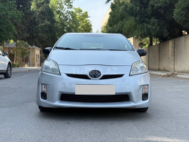 Toyota Prius-5