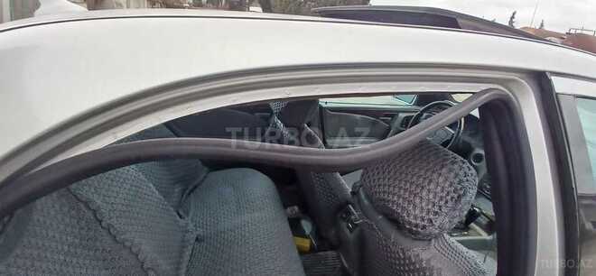 Mercedes E 240 1997, 332,000 km - 2.4 l - Salyan