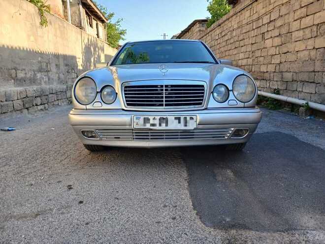 Mercedes E 240 1997, 332,000 km - 2.4 l - Salyan