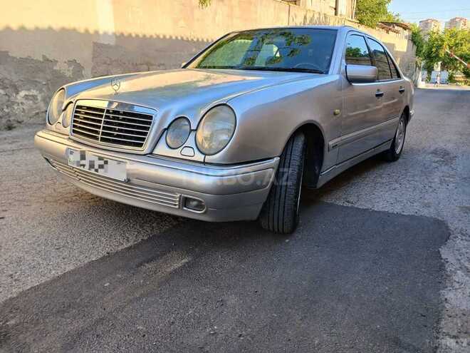 Mercedes E 240 1997, 332,000 km - 2.4 l - Salyan