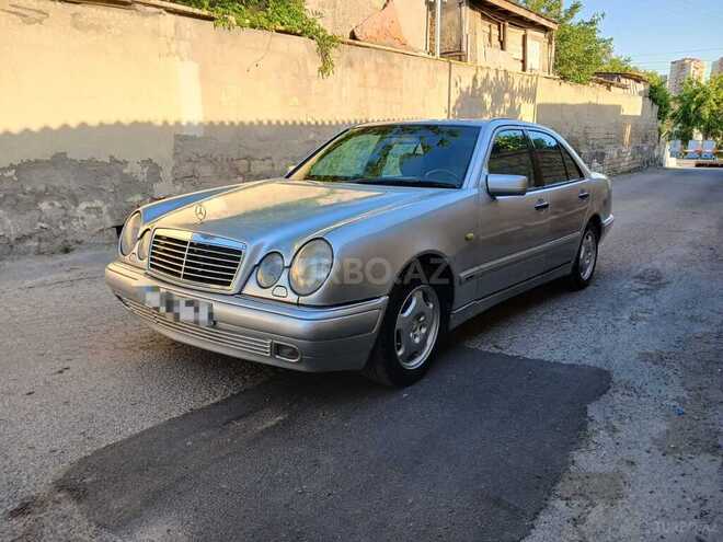 Mercedes E 240 1997, 332,000 km - 2.4 l - Salyan