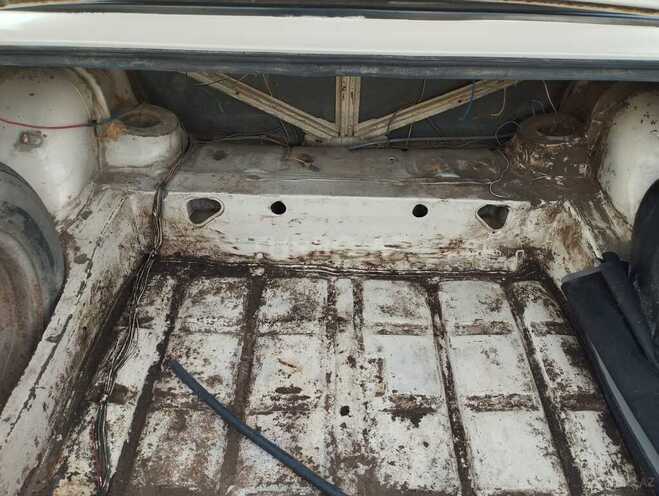 LADA (VAZ) 2106 1988, 69,852 km - 1.6 l - Salyan