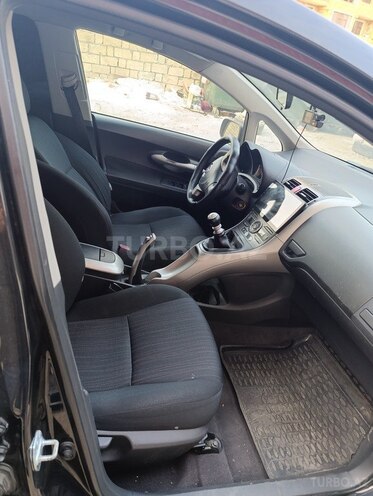 Toyota Auris 2009, 225,000 km - 1.4 л - Bakı