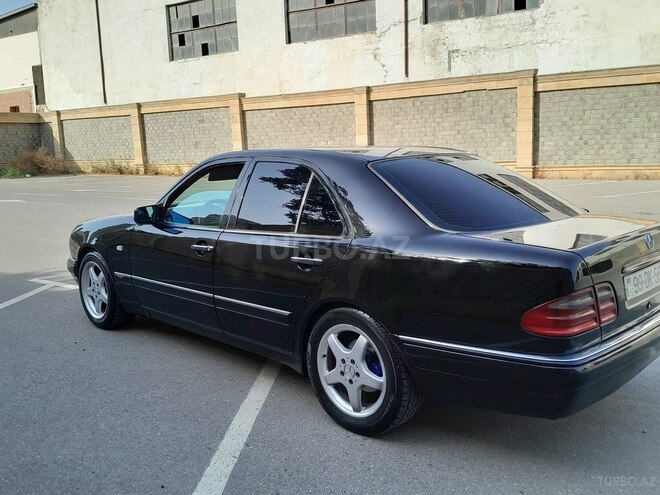 Mercedes E 240 1998, 308,211 km - 2.4 l - Bakı