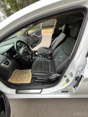Hyundai Elantra 2015, 71,812 km - 1.8 l - Bakı
