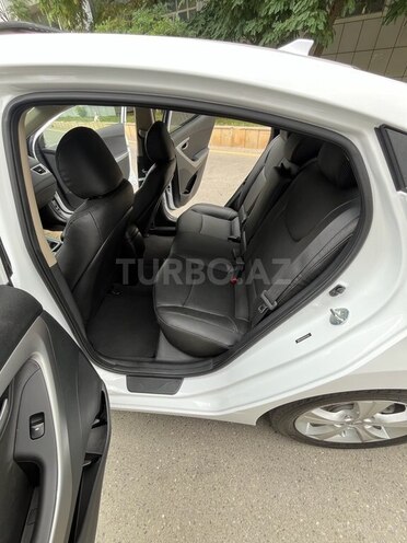 Hyundai Elantra 2015, 71,812 km - 1.8 l - Bakı