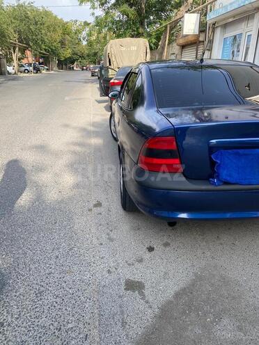 Opel Vectra 1996, 300,000 km - 2.0 l - Bakı