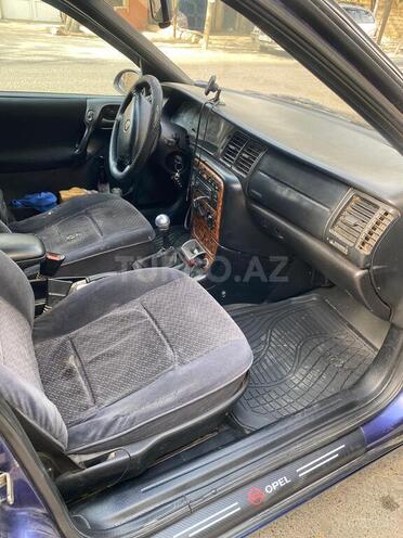 Opel Vectra 1996, 300,000 km - 2.0 l - Bakı
