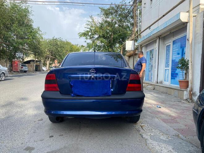 Opel Vectra 1996, 300,000 km - 2.0 l - Bakı