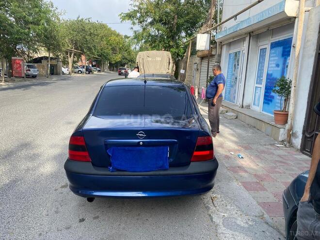 Opel Vectra 1996, 300,000 km - 2.0 l - Bakı