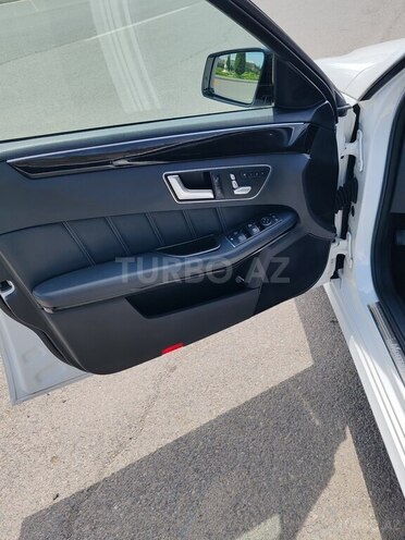 Mercedes E 220 d-9