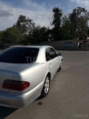 Mercedes E 220 d 2001, 385,000 km - 2.2 l - Bakı