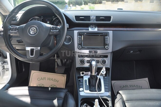 Volkswagen Passat CC-3