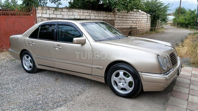 Mercedes E 230 1997, 278,652 km - 2.3 l - Ağstafa