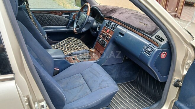 Mercedes E 230 1997, 278,652 km - 2.3 l - Ağstafa