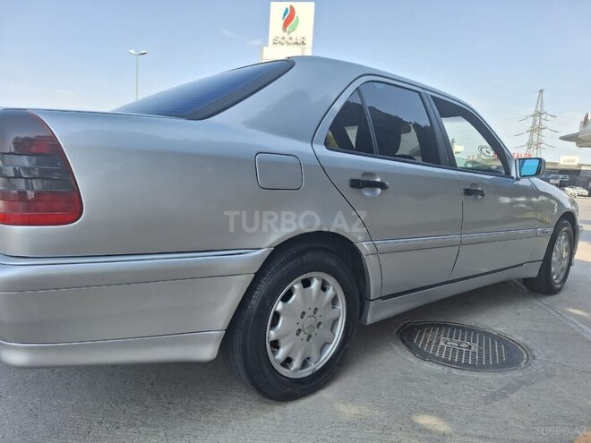 Mercedes C 220 d-17