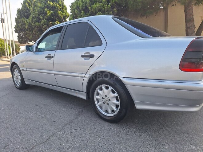 Mercedes C 220 d-19