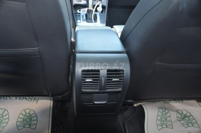 Volkswagen Passat CC-11